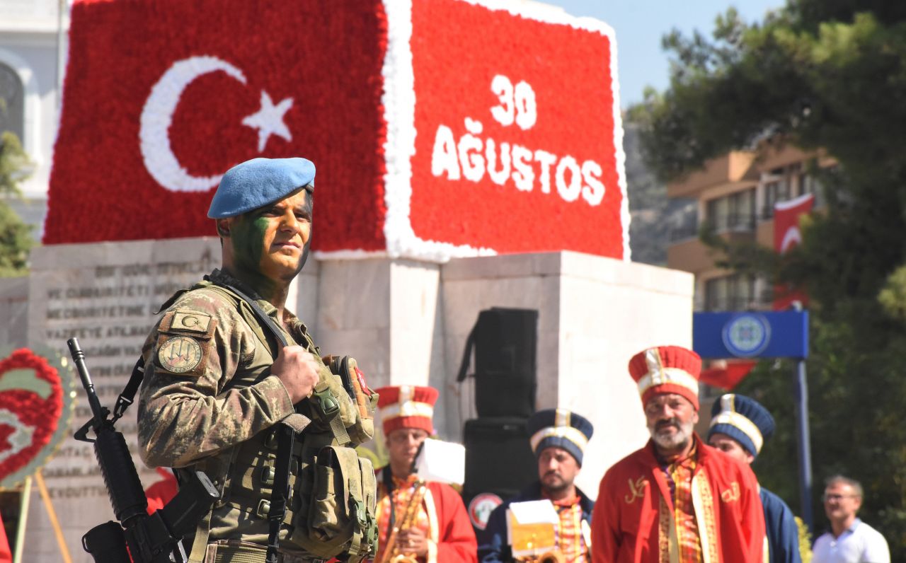 "Büyük zafer" çoşkuyla kutlanıyor! 30