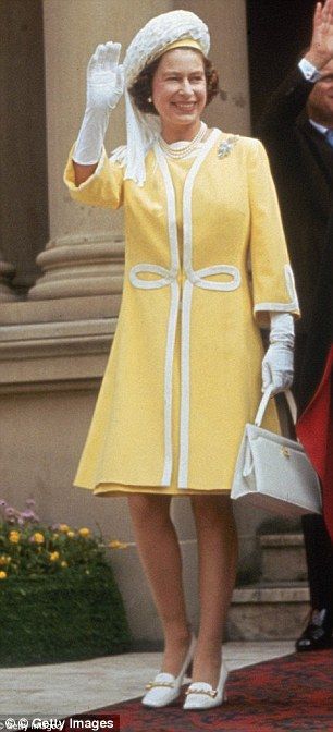 Kraliçe Elizabeth de o kurala uymuştu 5