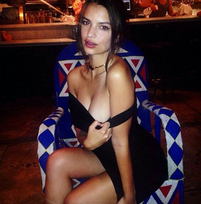 Emily Ratajkowski'den yaza cesur veda! 7