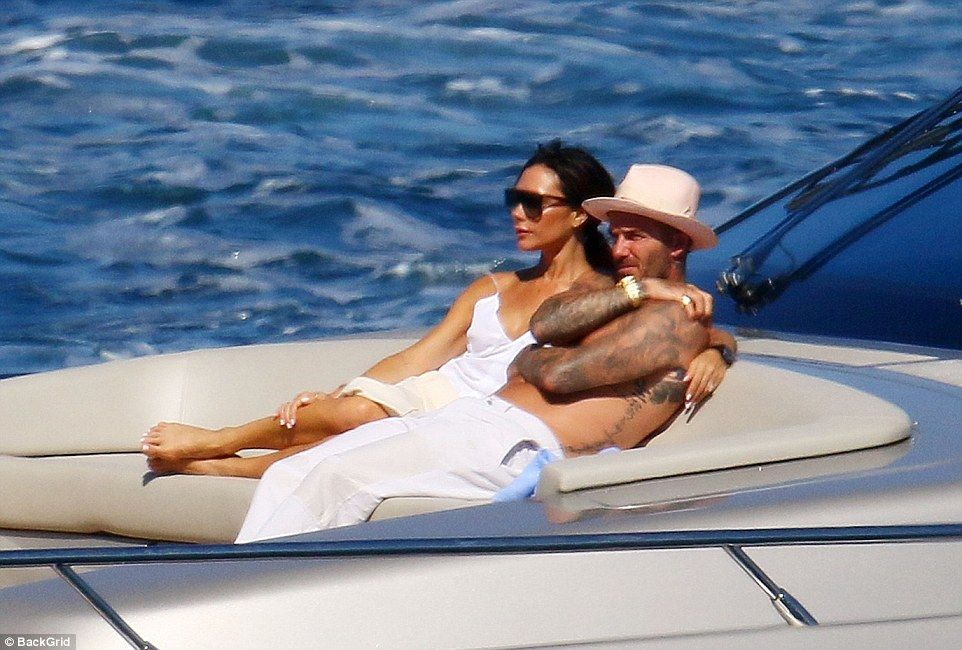 Boşanacakları söylenen Beckham çifti aşk tazeledi 23