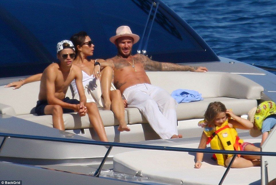 Boşanacakları söylenen Beckham çifti aşk tazeledi 5