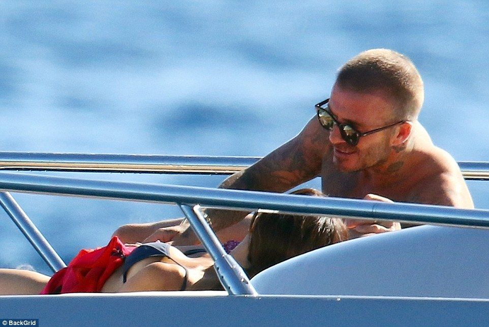 Boşanacakları söylenen Beckham çifti aşk tazeledi 46