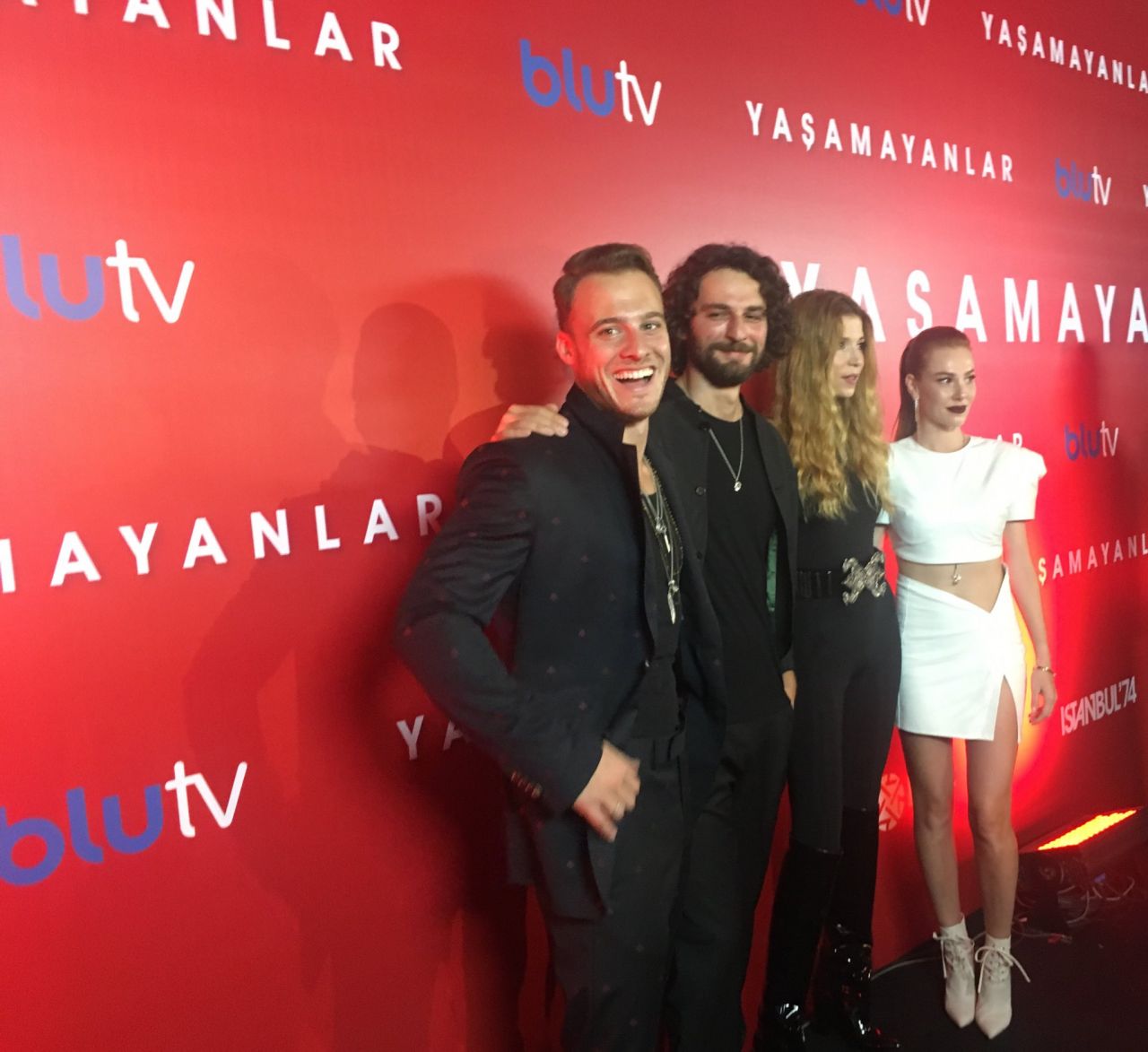 Vampir dizisi Yaşamayanlar'ın galası yapıldı 1