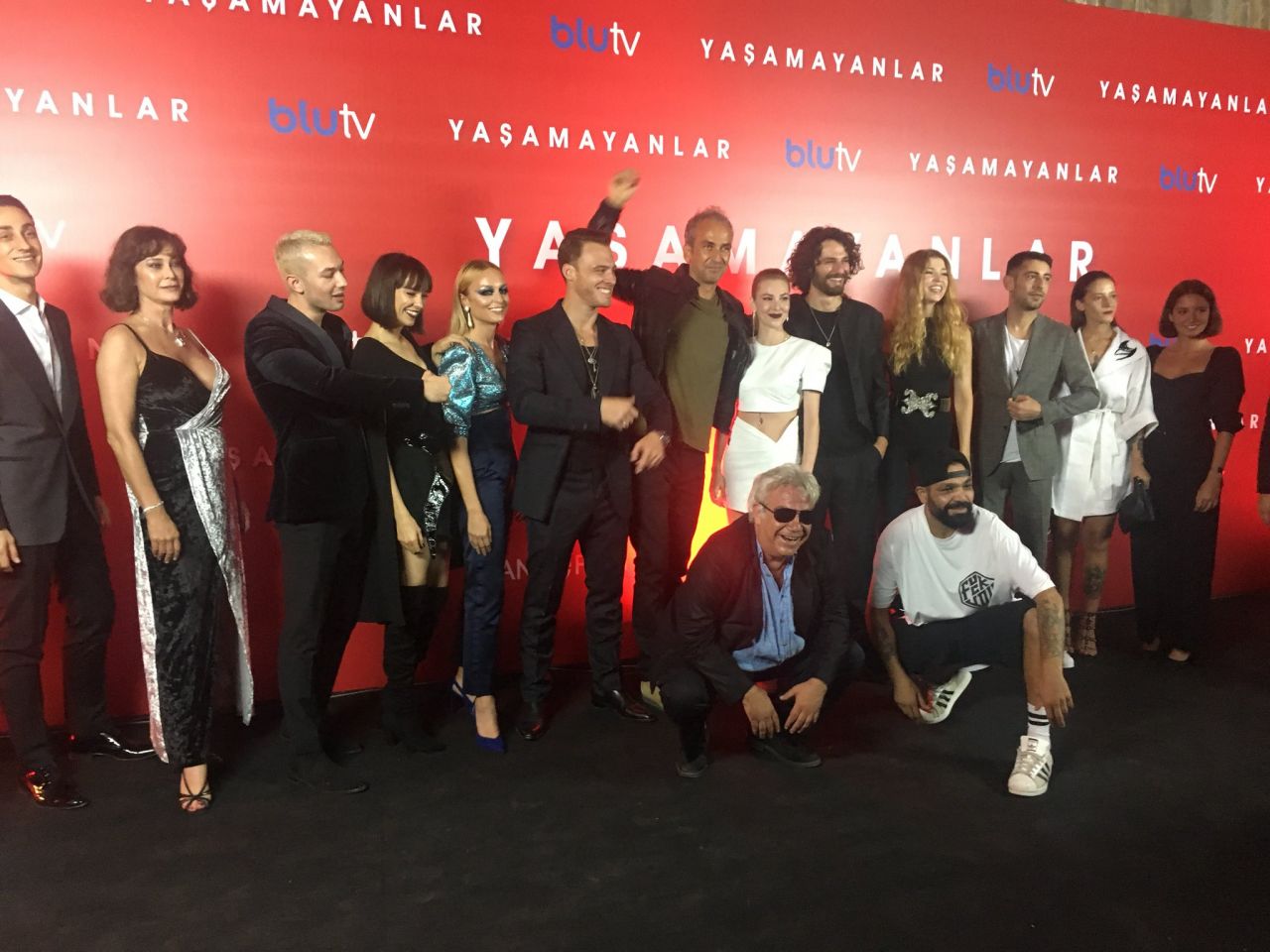 Vampir dizisi Yaşamayanlar'ın galası yapıldı 2