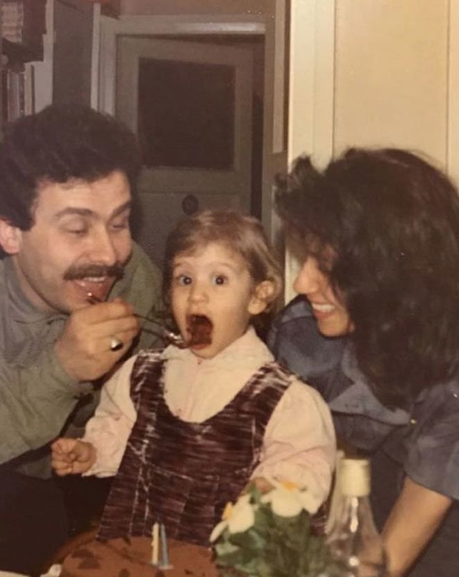32 yıl önce Şener Şen ile aynı filmde oynadı! 25