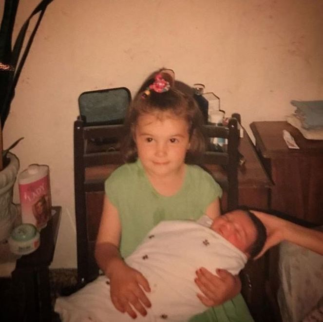32 yıl önce Şener Şen ile aynı filmde oynadı! 29