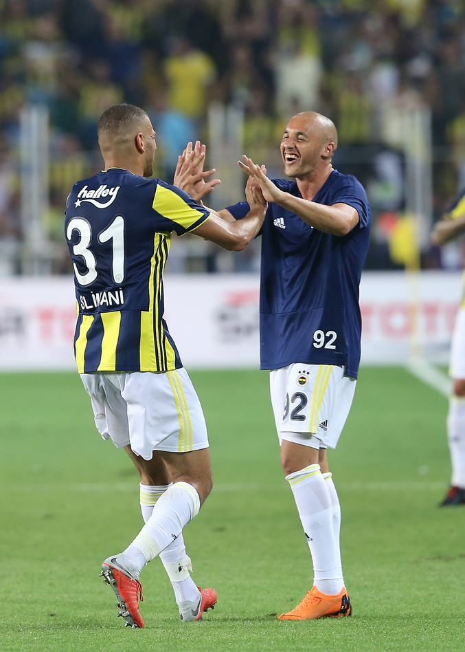 Fenerbahçe'de 120 milyon çöpe gitti! 4