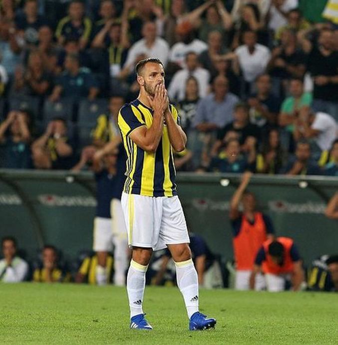 Fenerbahçe'de 120 milyon çöpe gitti! 6
