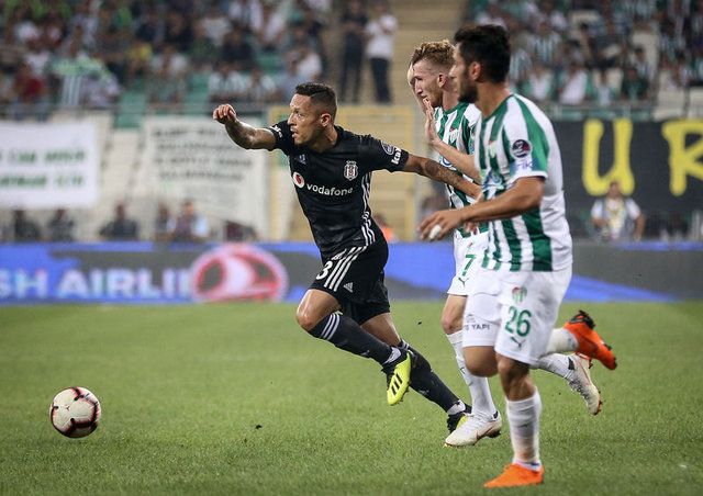 Beşiktaş'ta ayrılık rüzgarı! 4