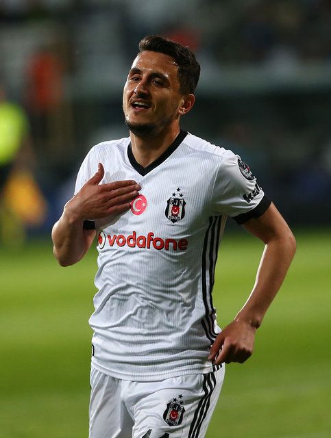 Beşiktaş'ta ayrılık rüzgarı! 8