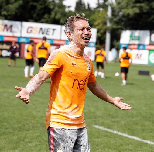 Nagatomo neye uğradığını şaşırdı! 11