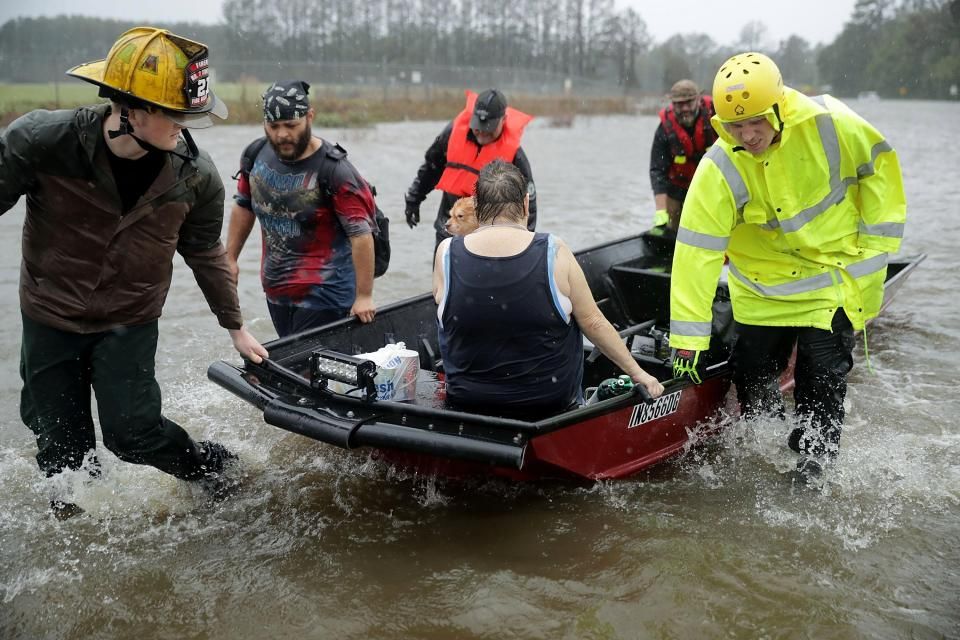 Milyonlar, saatte 145 km'lik Florence Kasırgası'ndan kaçıyor 8