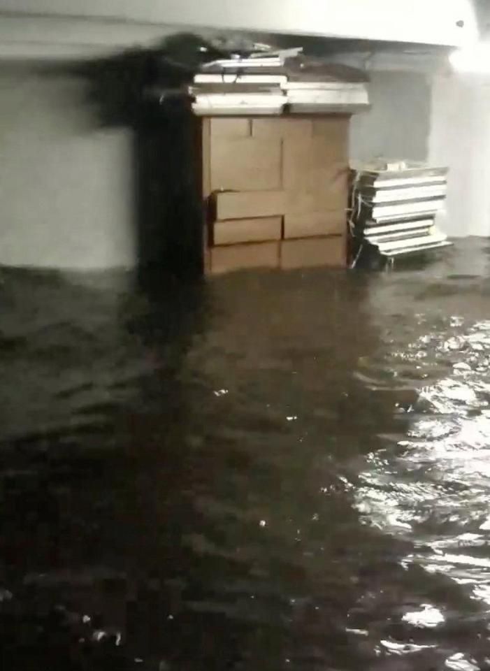 Milyonlar, saatte 145 km'lik Florence Kasırgası'ndan kaçıyor 20