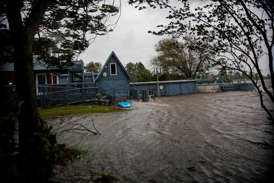 Milyonlar, saatte 145 km'lik Florence Kasırgası'ndan kaçıyor 26