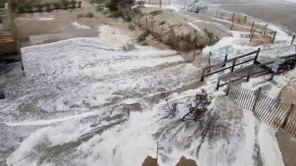 Milyonlar, saatte 145 km'lik Florence Kasırgası'ndan kaçıyor 28