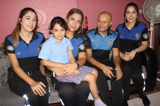 6 yaşındaki Zeynep 4 polis eşliğinde okula gitti! 3