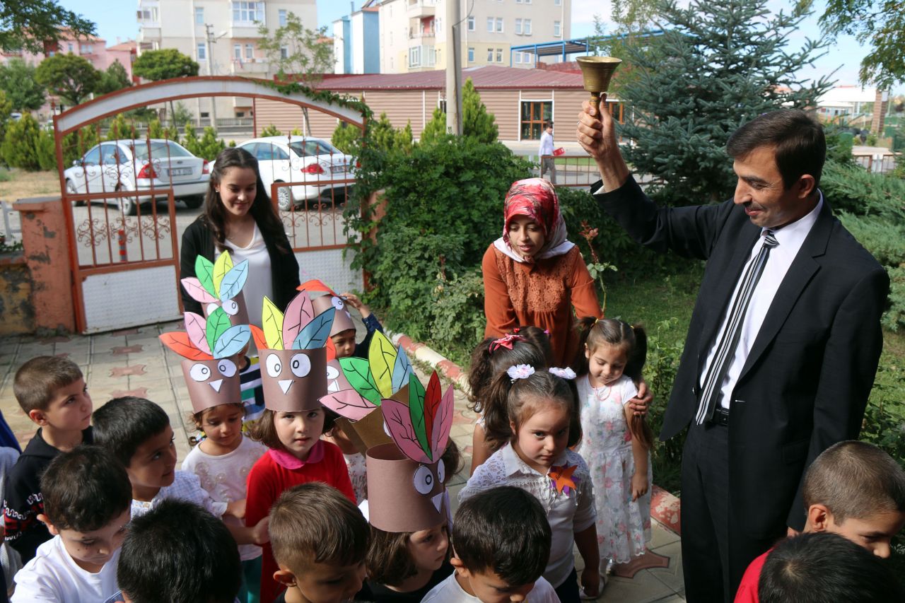 Şehit Bedirhan adına yapılan okulda ilk ders zili çaldı! 2