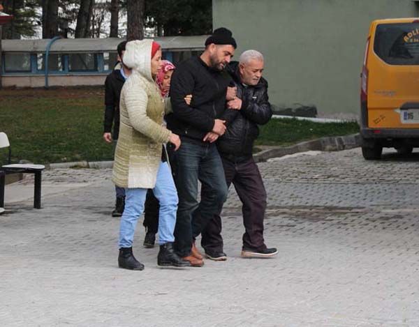 Acılı babadan şok iddia! "Öldürüp tecavüz etti" 3