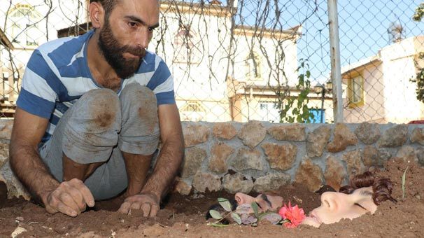 Diyarbakır'da bir grup sanatçı diri diri toprağa gömüldü! 5