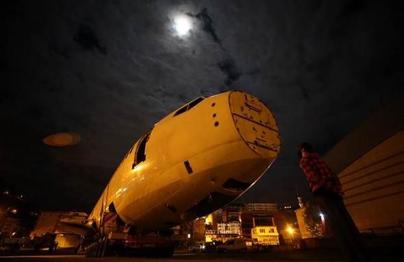 Türkiye'nin konuştuğu uçak dün gece nakledildi... 9