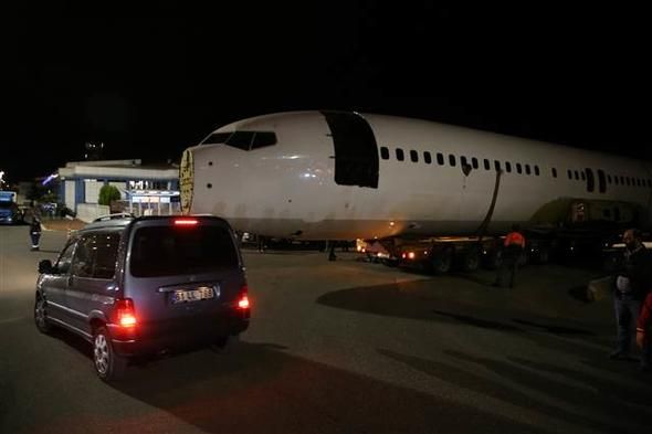Türkiye'nin konuştuğu uçak dün gece nakledildi... 8