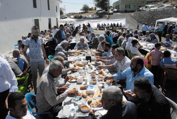 AK Parti'li eski vekilin kızı dünya evine girdi! 10
