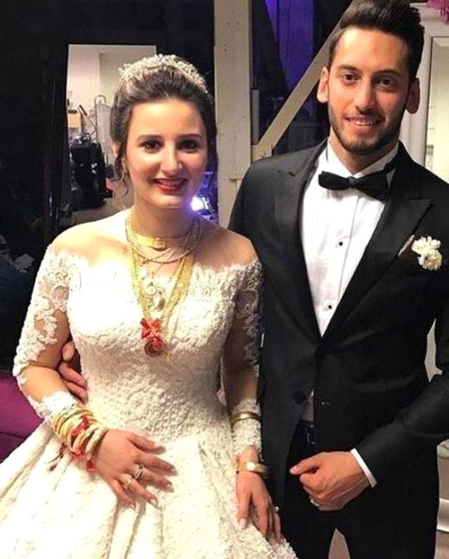 Hakan Çalhanoğlu'nun bebeğinin cinsiyeti belli oldu! 7