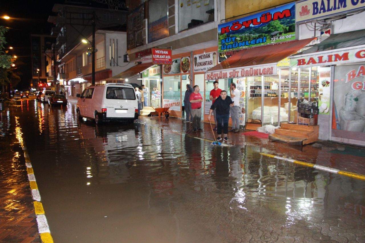 Trabzon'da hasar gün ağarınca ortaya çıktı! 5