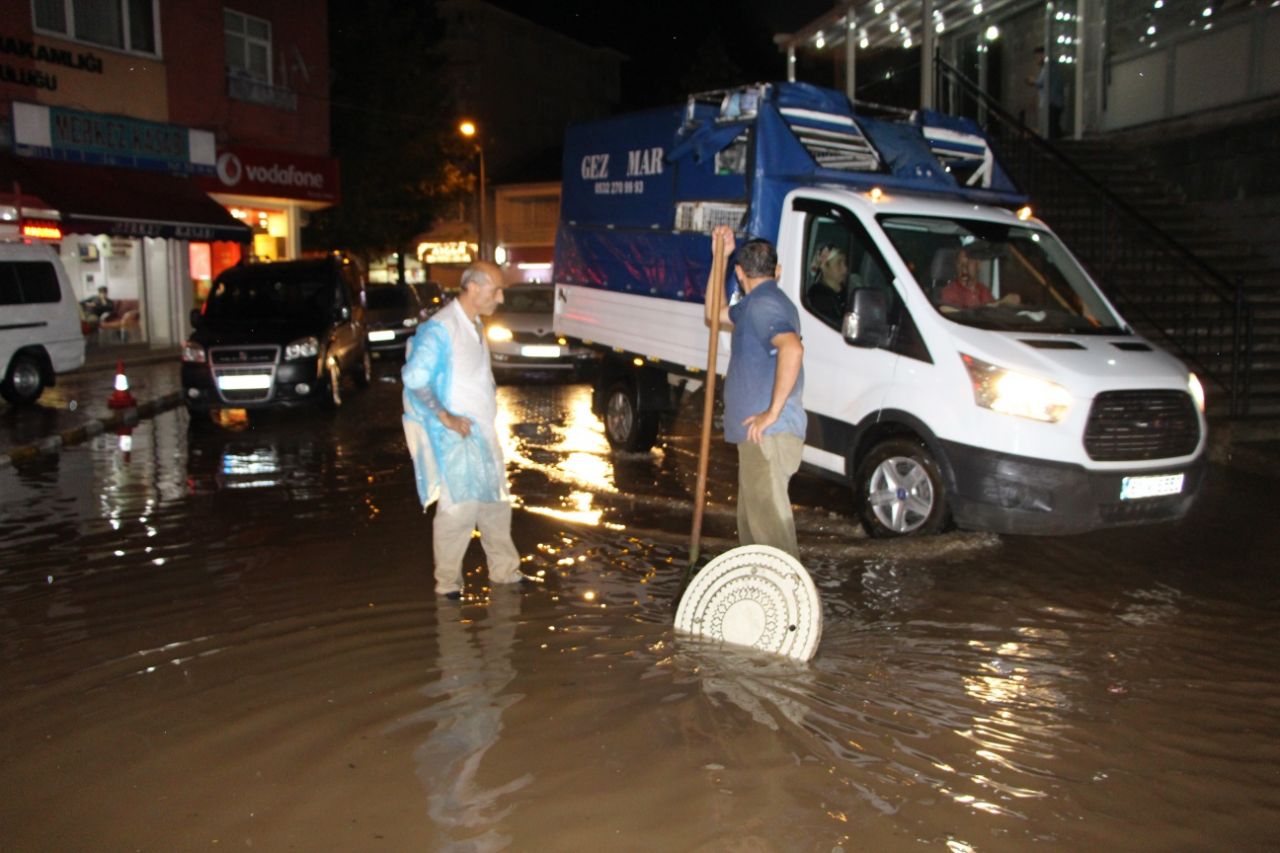 Trabzon'da hasar gün ağarınca ortaya çıktı! 6