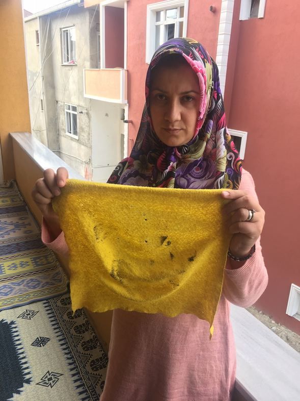 Üzerlerine kömür yağıyor! 5