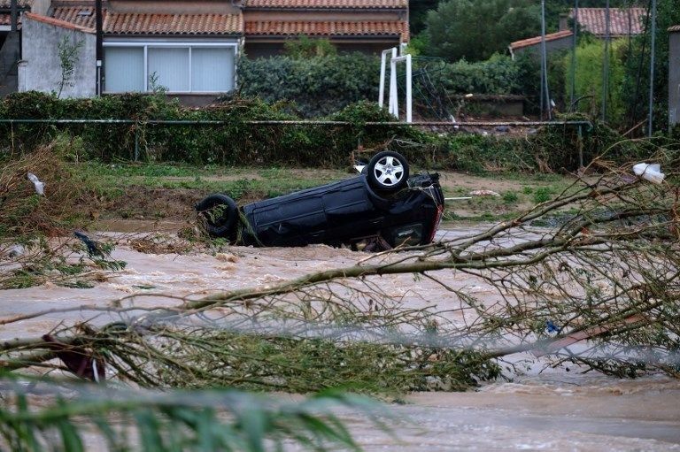 Şiddetli yağış 13 kişinin canına mal oldu! 17