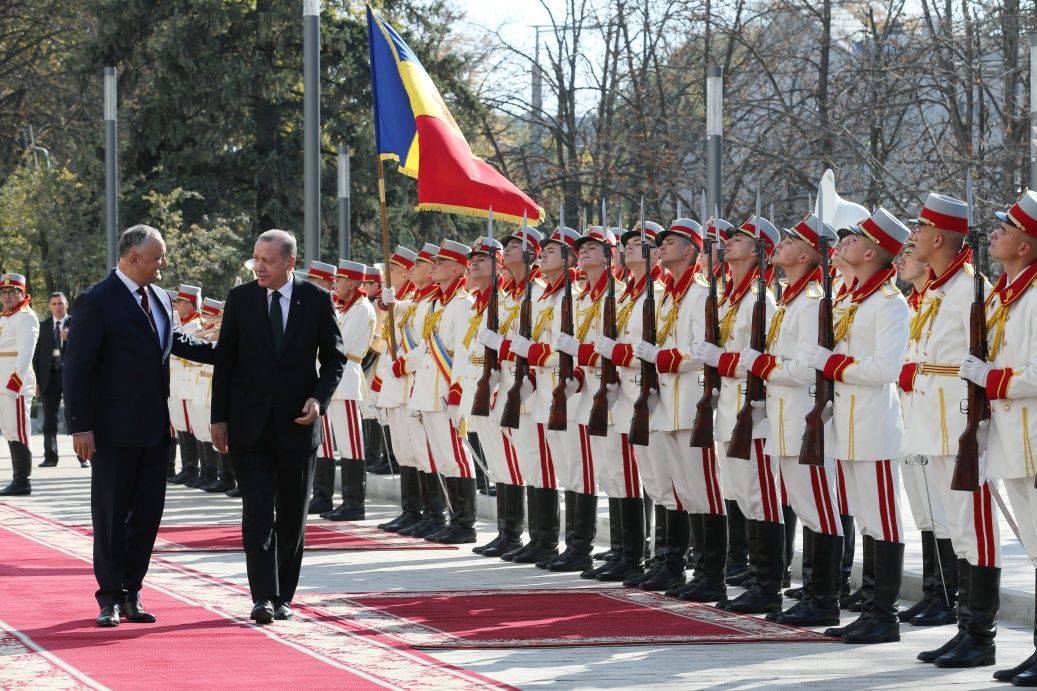 Erdoğan Dodon tarafından resmi törenle karşılandı! 2