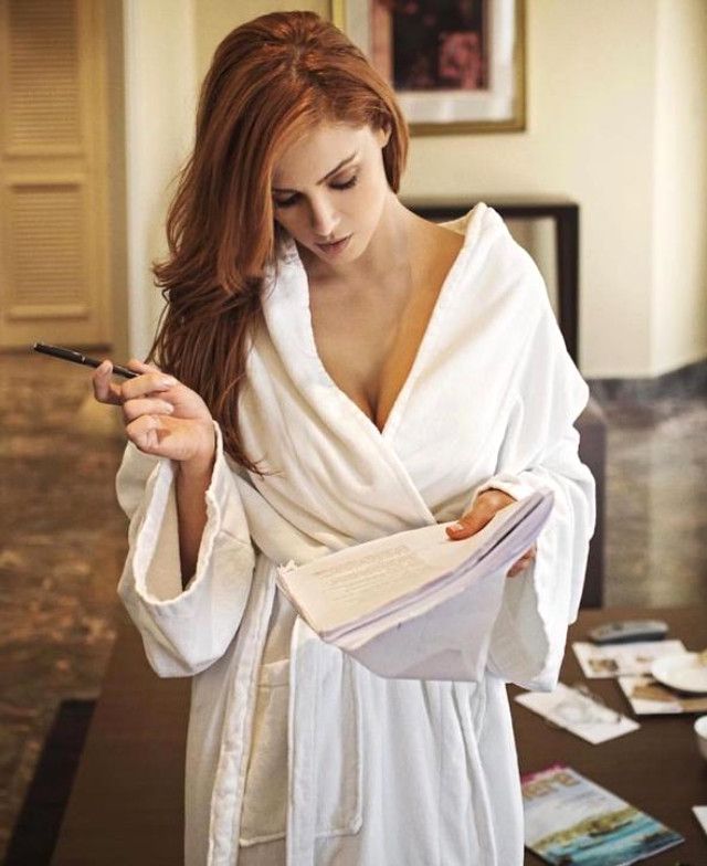 Diva'nın başlattığı bornoz akımına uymayan kalmadı 9