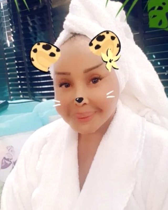 Diva'nın başlattığı bornoz akımına uymayan kalmadı 5