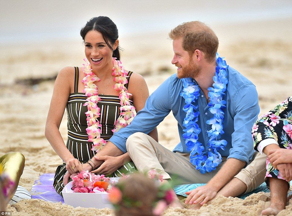 Düşes Meghan'dan Kraliyet bebeğine anne şefkati 22