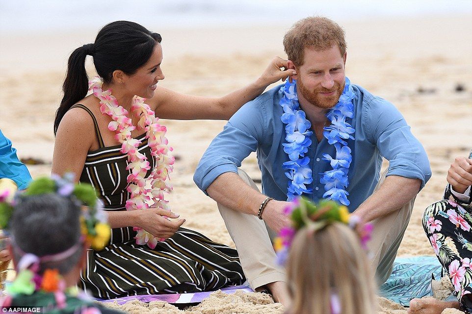 Düşes Meghan'dan Kraliyet bebeğine anne şefkati 26