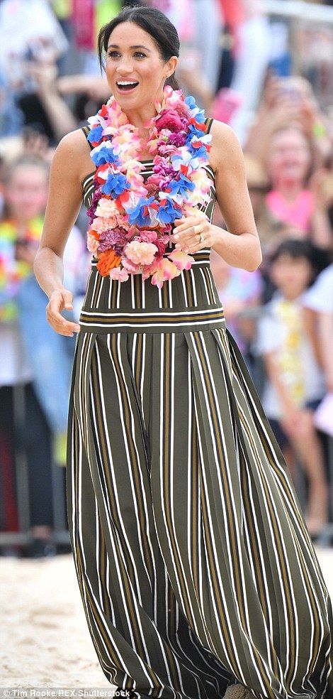 Düşes Meghan'dan Kraliyet bebeğine anne şefkati 27