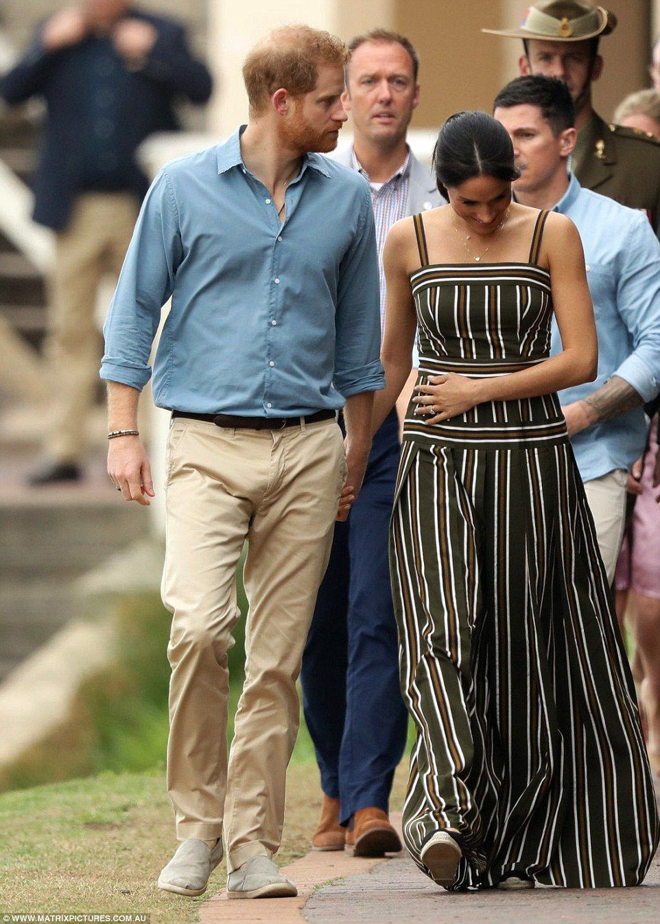 Düşes Meghan'dan Kraliyet bebeğine anne şefkati 3