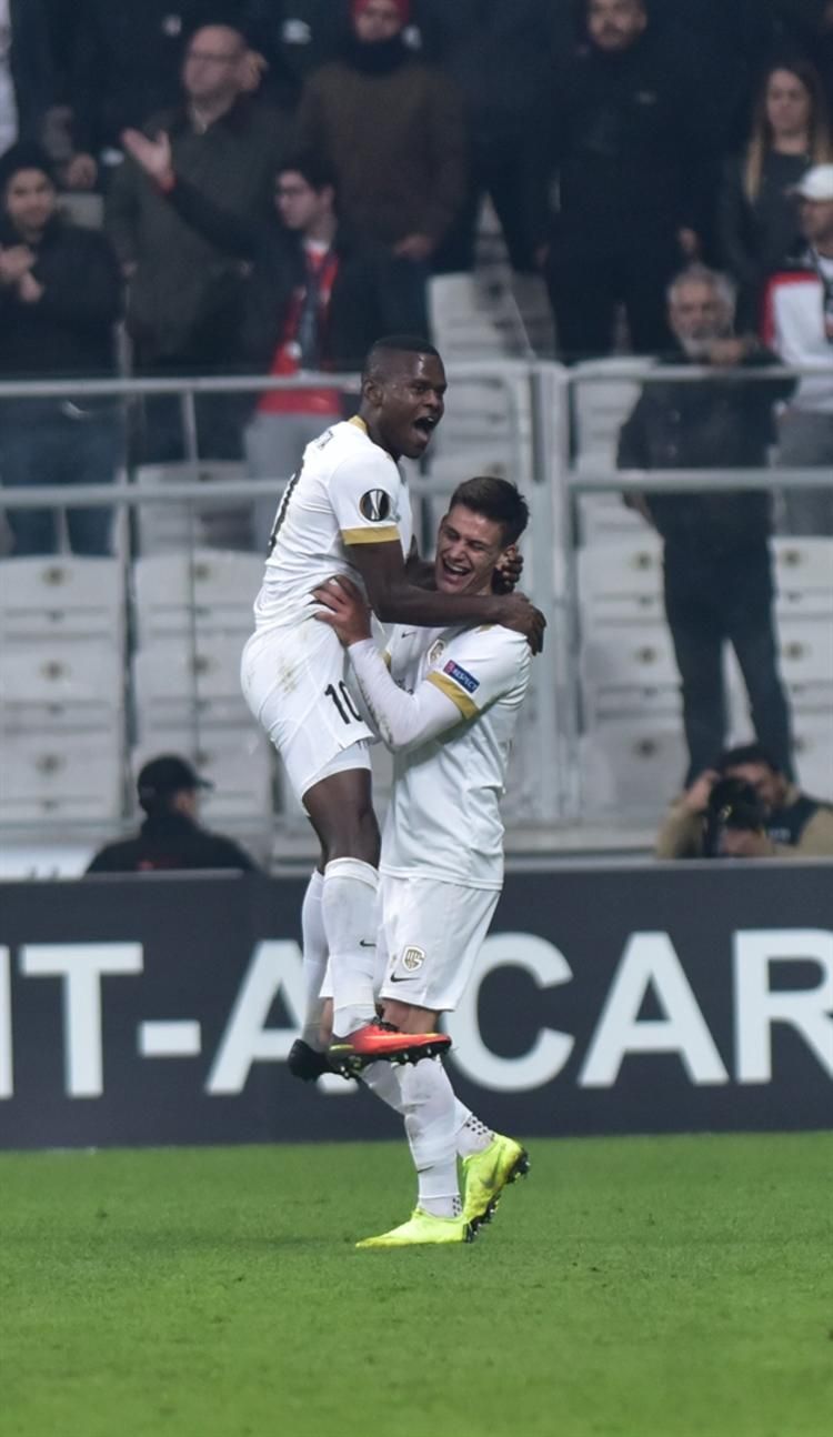 Samatta'nın maaşı herkesi şaşırttı! 5
