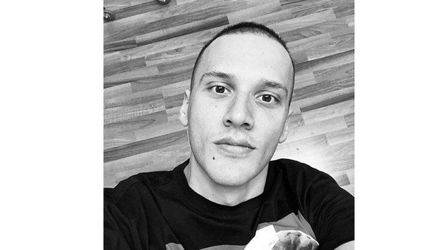 Can Yaman'ın yanındaki kişinin kim olduğuna çok şaşıracaksınız! 5