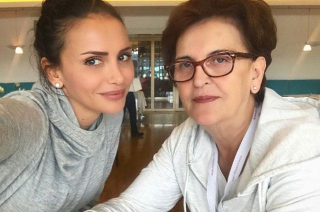 Can Yaman'ın yanındaki kişinin kim olduğuna çok şaşıracaksınız! 25