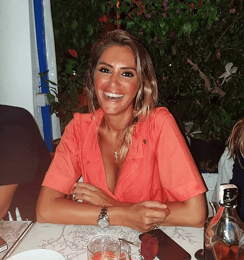 "Çok ciddi ruhsal problemleri var. Durup dururken parmağımı kırdı!" 8
