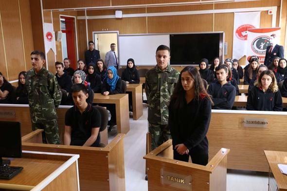 Bu lisenin kendisine ait cezaevi var! 9