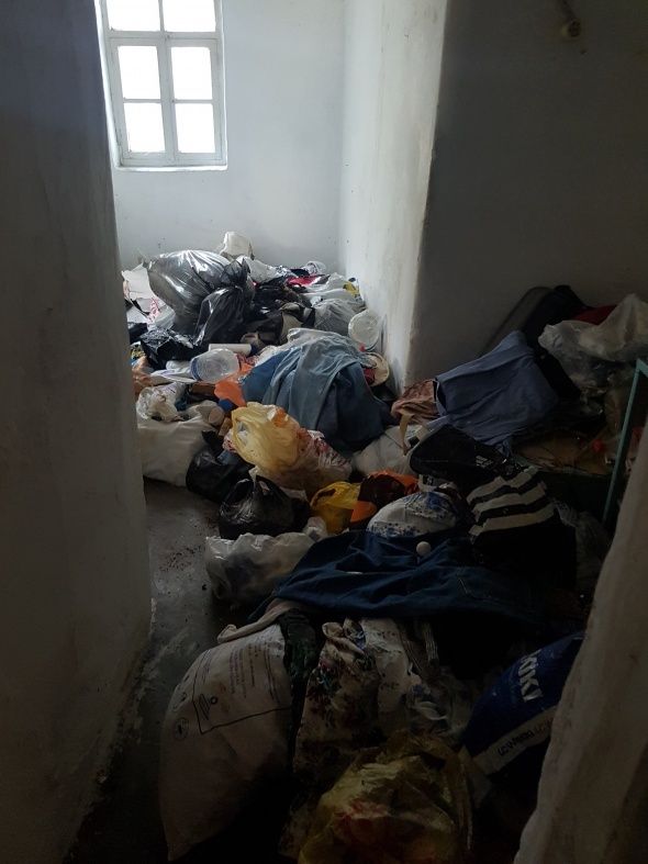 Yalnız adamın evinden çıkanlar pes dedirtti! 3