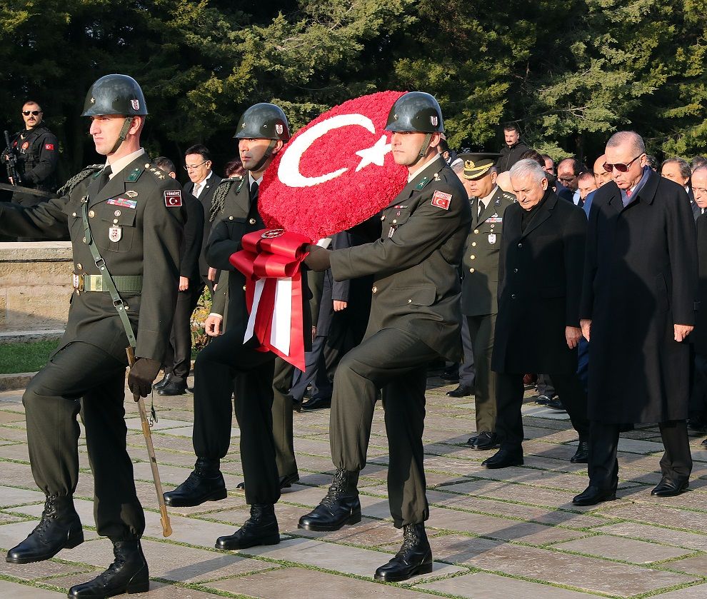 Ata'nın huzurunda samimi görüntüler! 2