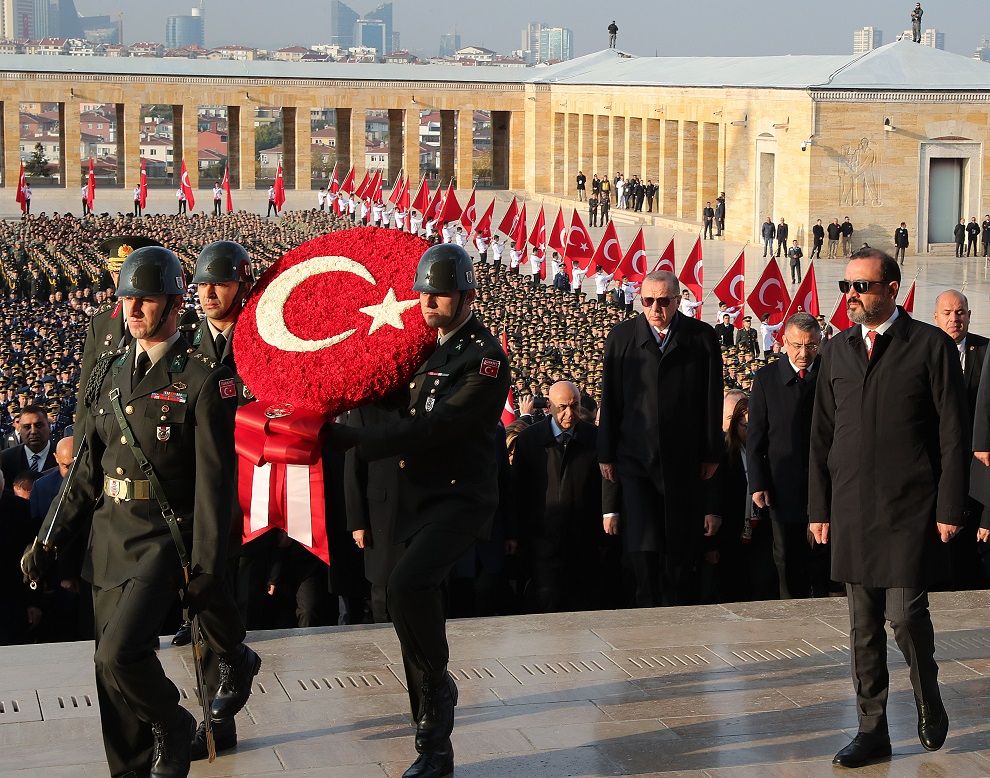 Ata'nın huzurunda samimi görüntüler! 4