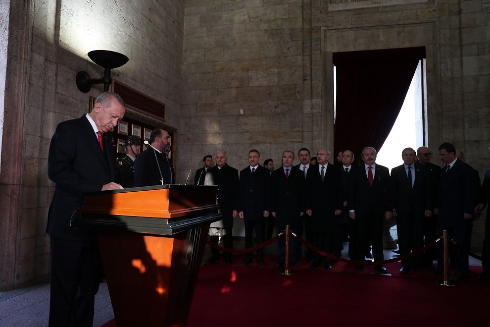 Ata'nın huzurunda samimi görüntüler! 7