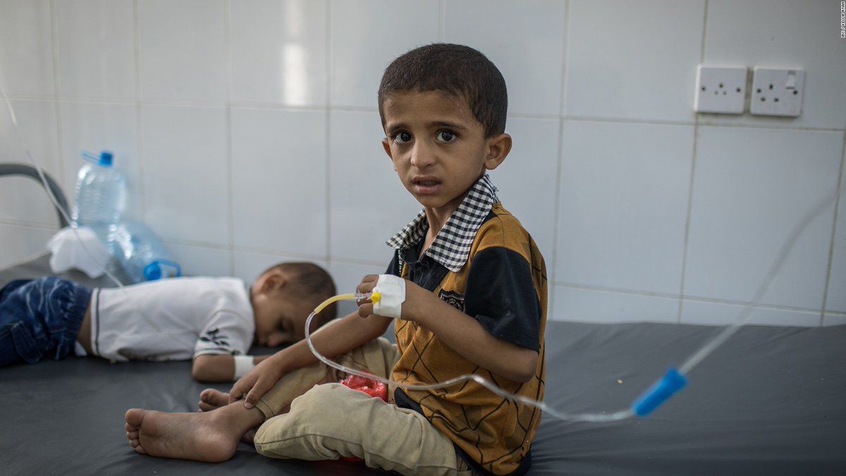 Türkiye Yemen'de ölen çocuklar için ayakta! 9