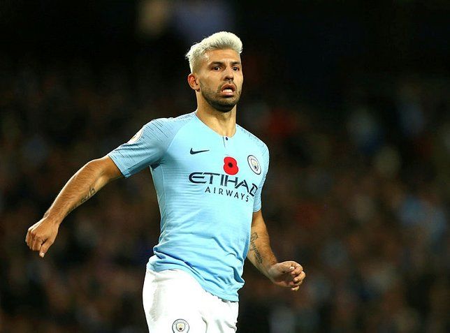 Yıldız futbolcu 4 kadınla beraber yakalandı! 2