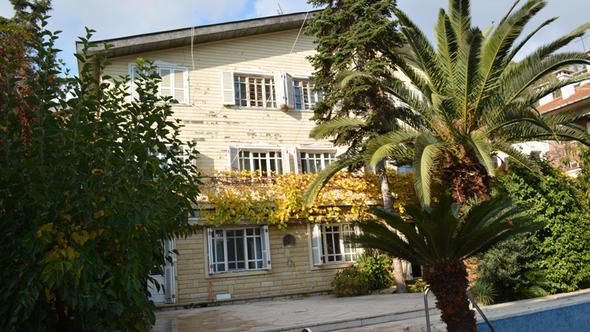 Özal ailesine ait tarihi köşk satışa çıkartıldı! 6